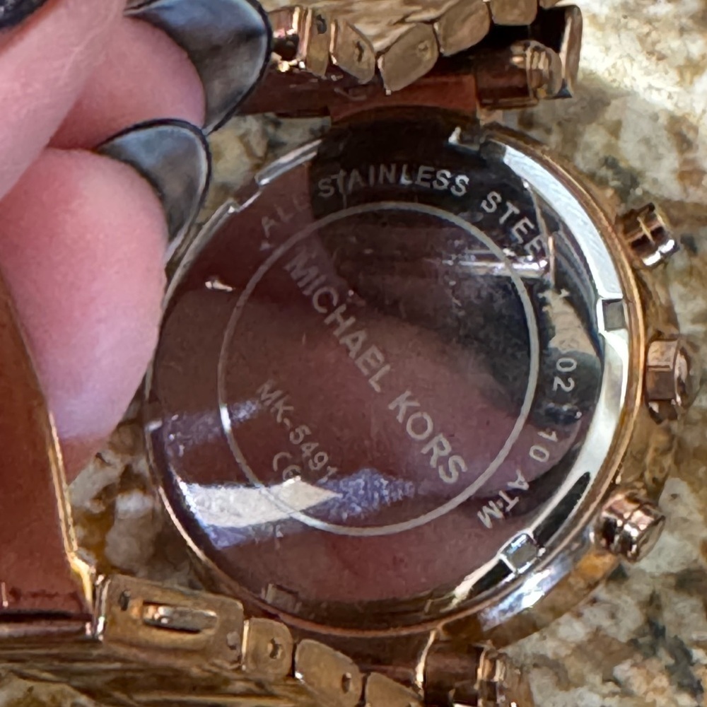 Michael Kors Rose Gold Women's Parker Watch new battery - Picture 8 of 10